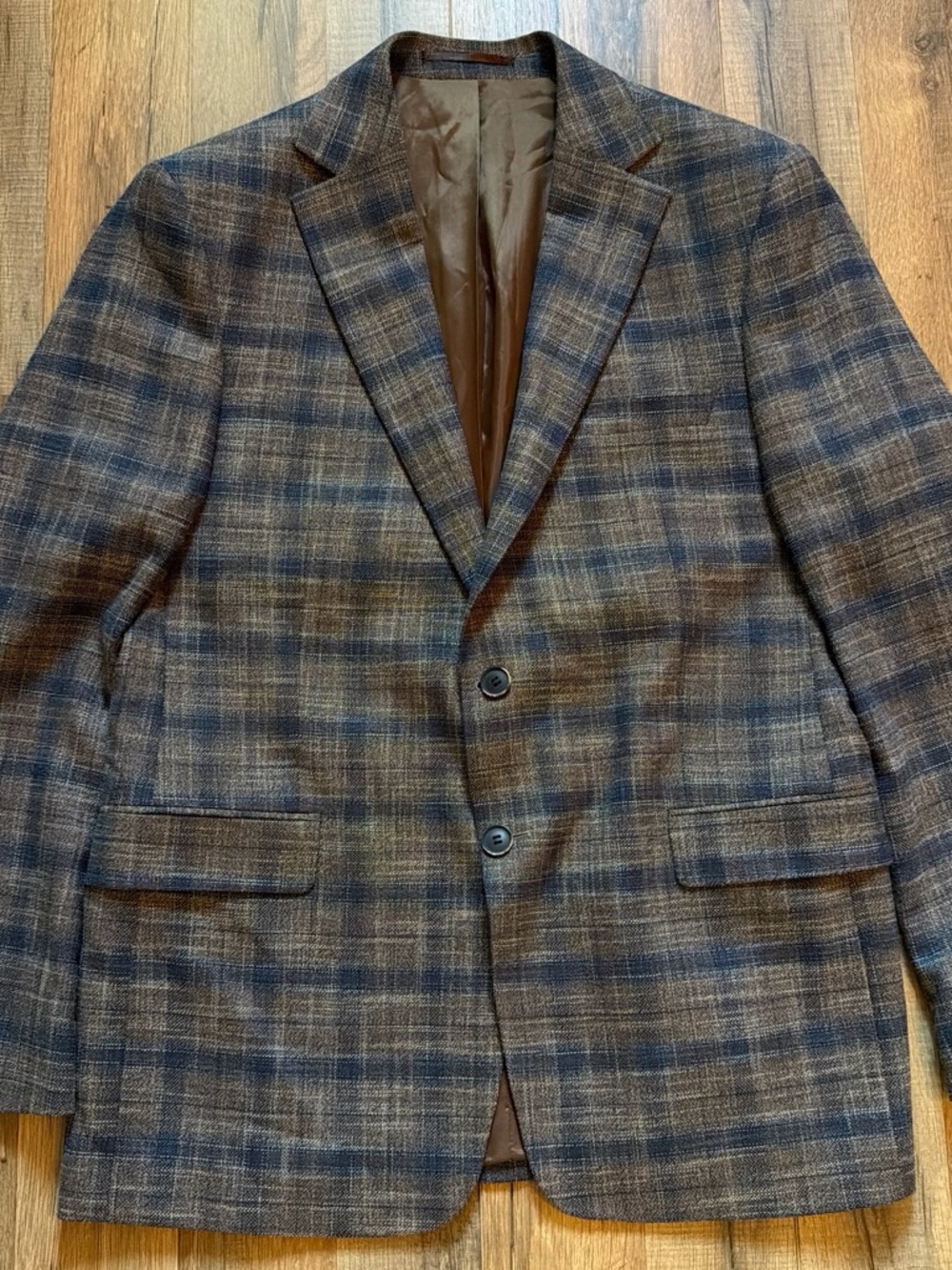 Plaid Two-Button Sport Coat in Blue and Brown